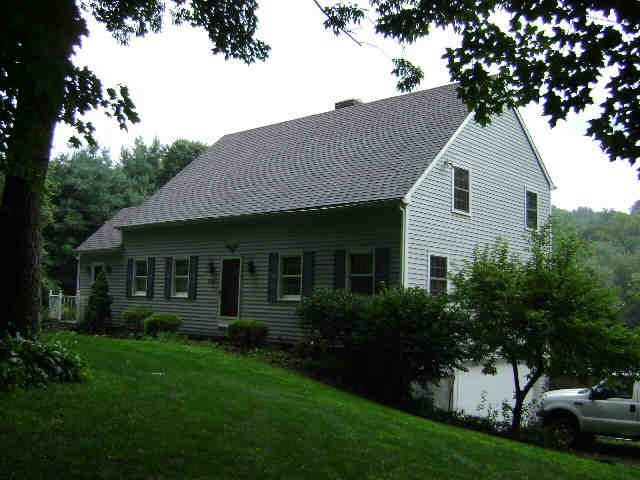 Building photograph for 450 NONNEWAUG RD